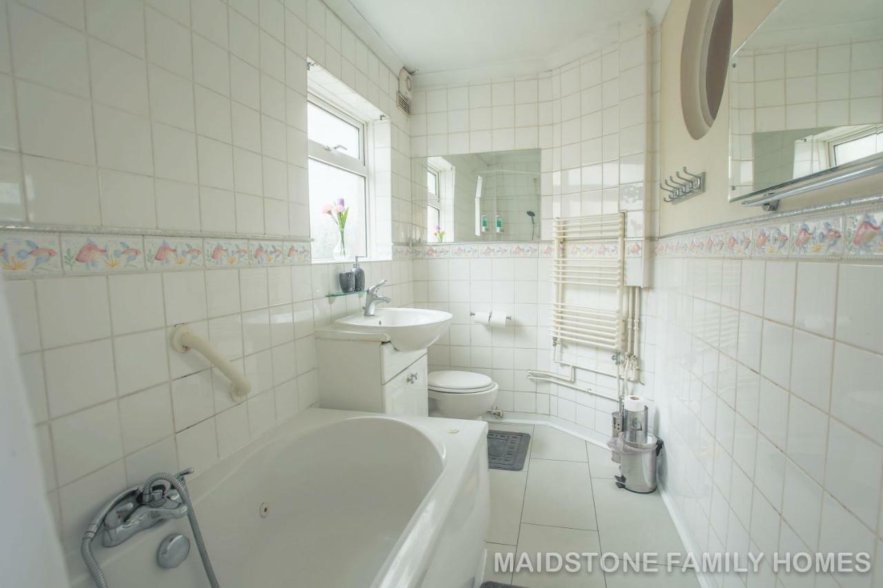 Maidstone Family Homes Upper Road Cottage 外观 照片